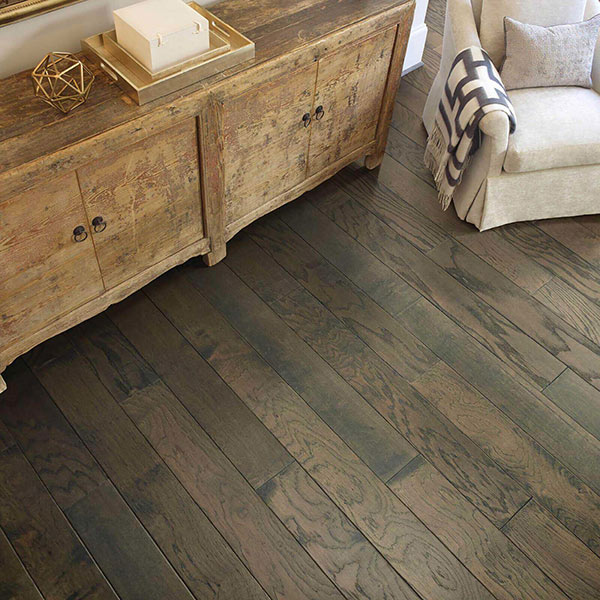 Hardwood flooring | Off-Price Carpet Outlet