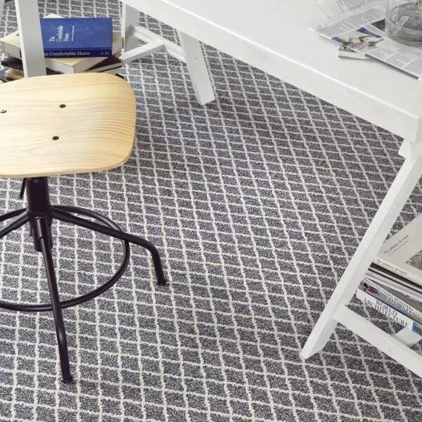 imgi_4_diamond-pattern-carpet-under-white-desk-square
